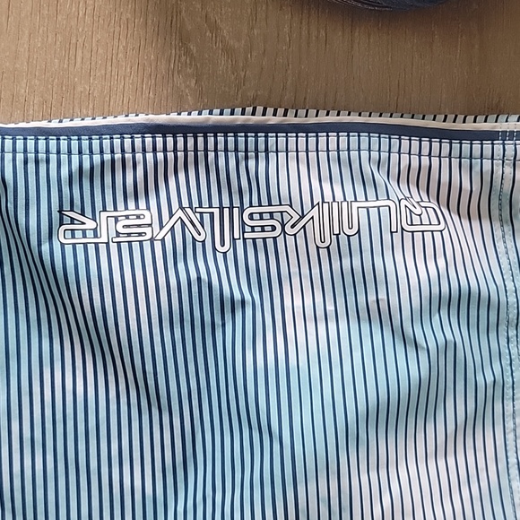 Quiksilver board shorts - Picture 2 of 5